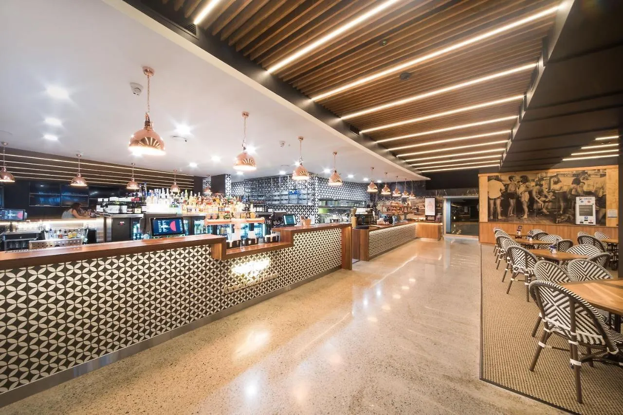 Airlie Beach Hotel